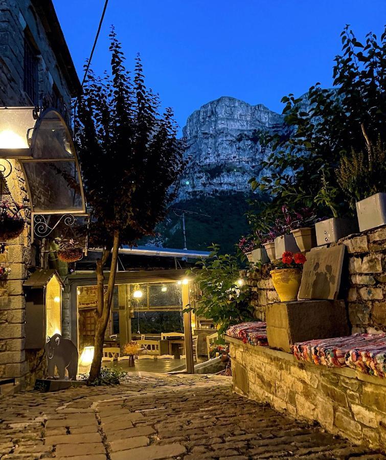 Nikos & Ioulia Hotel Papigo Exterior foto